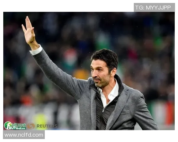 德国足球明星布冯的传奇职业生涯与对足球的热爱之路