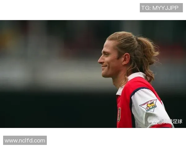 最强三巨头足球明星的传奇故事与辉煌成就解析